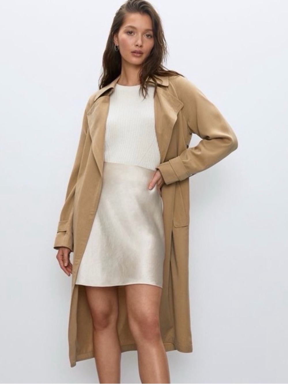 Babaton Aritzia Slip Satin Mini Skirt Nude (Cream / Champagne)